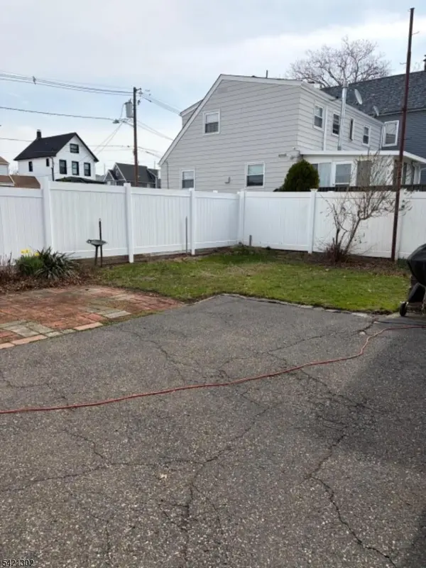 30 Elm St #2, North Arlington Boro, NJ 07031