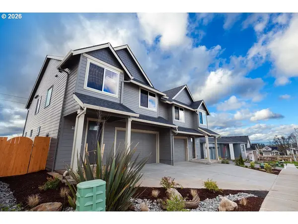 16001 Barlow Trail LN, Oregon City, OR 97045