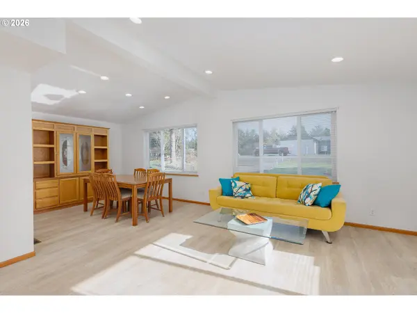 6845 GLENEDEN BEACH LOOP, Gleneden Beach, OR 97388