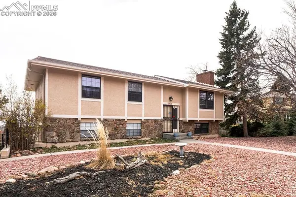 5425 Zapato DR, Colorado Springs, CO 80917