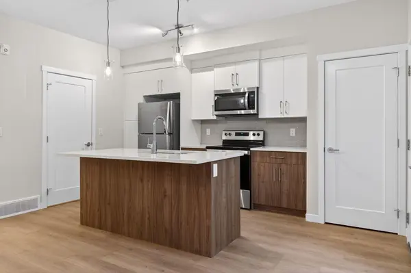 400 belmont ST SW #203, Calgary, AB T2X4C1