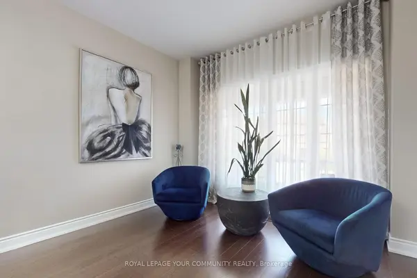 19 Richmond Park DR, Georgina, ON L4P 0H2