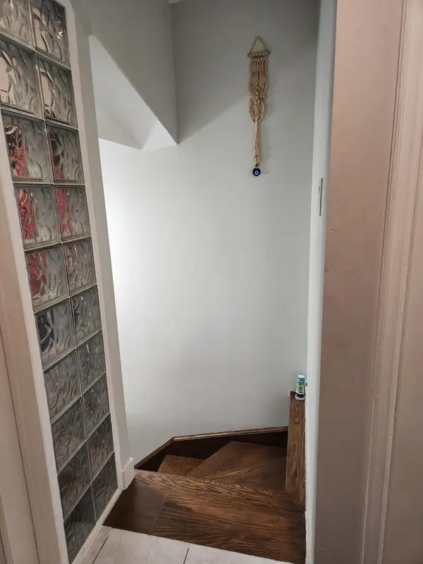 240 Tansley RD #BSMNT, Vaughan, ON L4J 2Y9