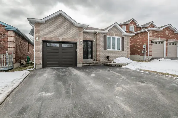 10 Wismer AVE, Barrie, ON L4N 7X8
