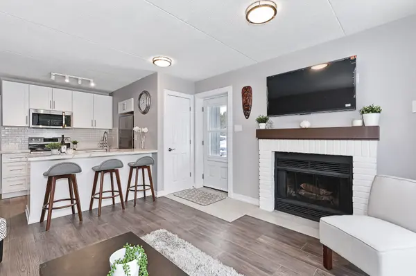 21 Dawson DR #80, Collingwood, ON L9Y 5B4