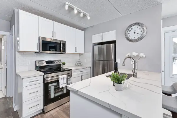 21 Dawson DR #80, Collingwood, ON L9Y 5B4