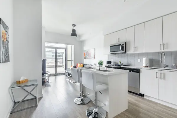 4055 Parkside Village DR #616, Mississauga, ON L5B 0K2