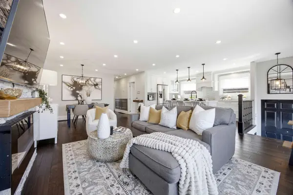 143 Grandravine DR, Toronto W05, ON M3J 1B3