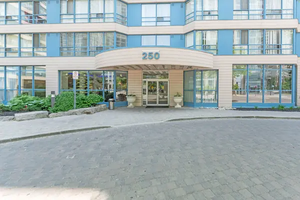 250 Webb DR #1607, Mississauga, ON L5B 3Z4