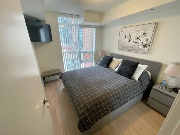 800 Lawrence AVE W #1117, Toronto W04, ON M6A 0B1