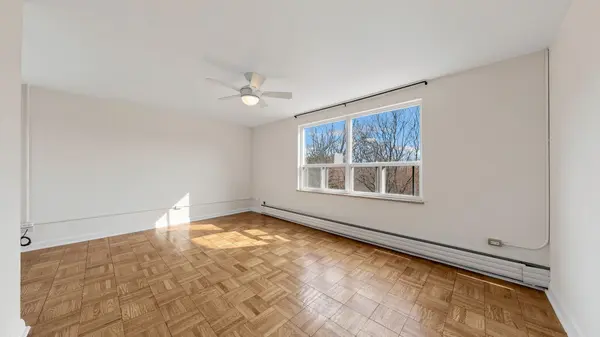 554 Harvie AVE #14, Toronto W03, ON M6E 4M1