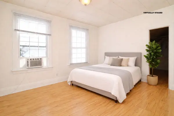 224 Broadway AVE, Hamilton, ON L8S 2W6