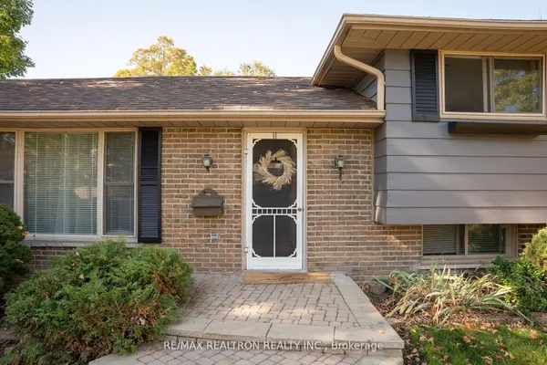 323 Lindan AVE W, Selwyn, ON K9L 1K9