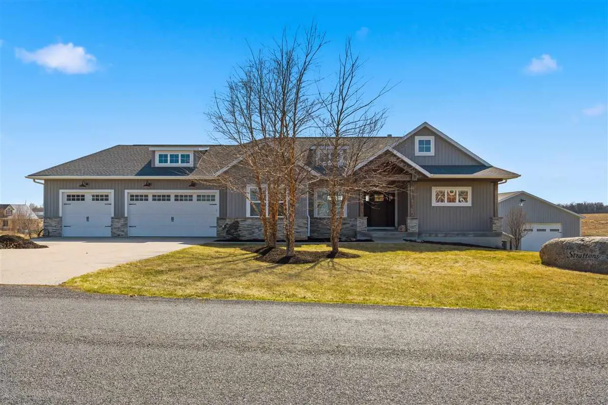 3359 Southridge Dr, Amana, IA 52203