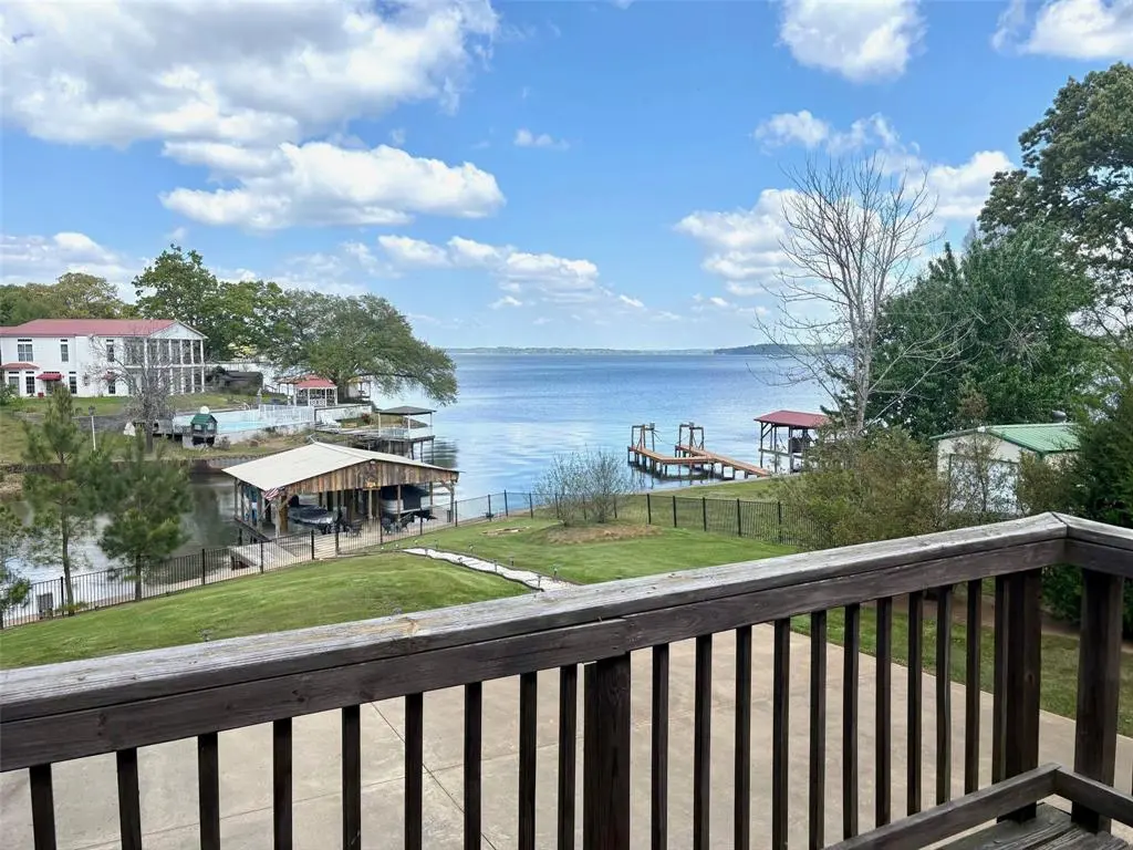 23322 Three Points Drive, Frankston, TX 75763