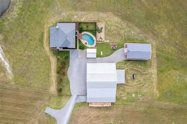 1400 Sears Road, Bells, TX 75414