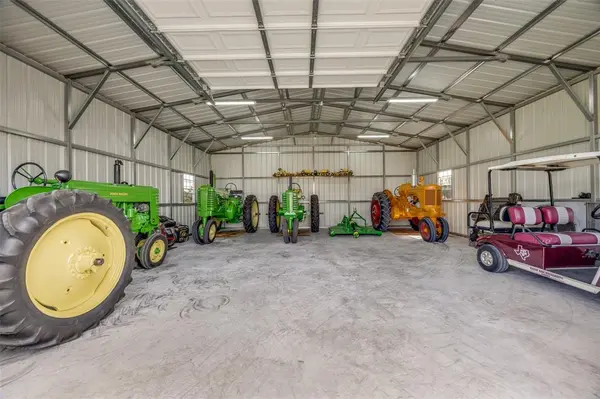 1400 Sears Road, Bells, TX 75414