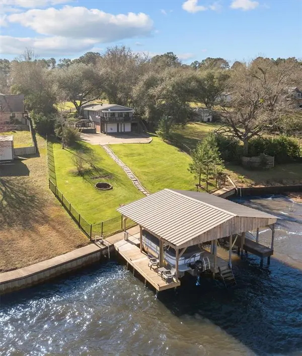 23322 Three Points Drive, Frankston, TX 75763