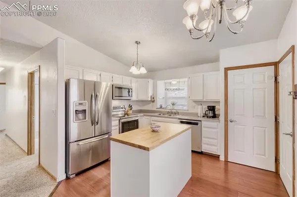 5802 Santana DR, Colorado Springs, CO 80923