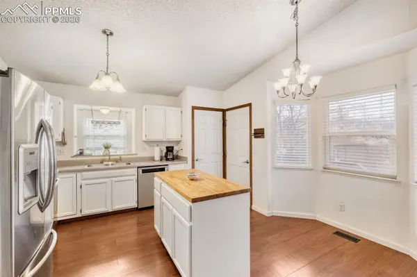 5802 Santana DR, Colorado Springs, CO 80923