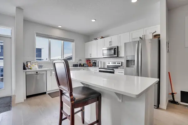 137 Seton Villas SE, Calgary, AB T3M 3L8