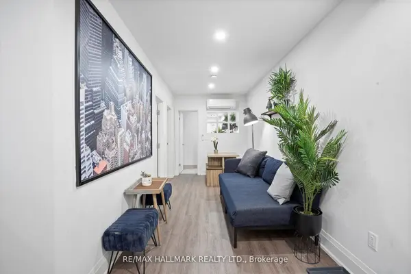 595 St Clair AVE W #12, Toronto C02, ON M6C 1A3