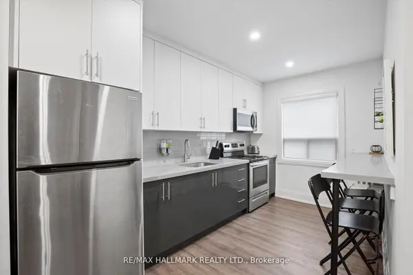 595 St Clair AVE W #12, Toronto C02, ON M6C 1A3