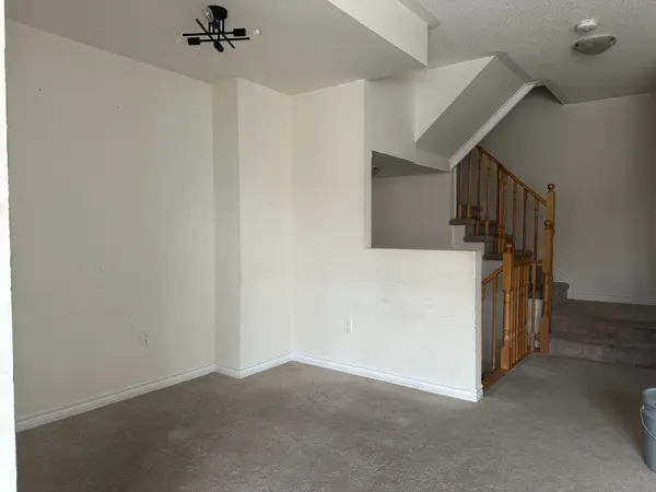 181 Parktree DR #21-2nd floor bedroom, Vaughan, ON L6A 5B1