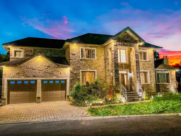 106 Issam ST, Blossom Park - Airport And Area, ON K1T 4B6