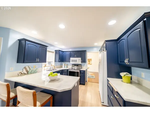 312 SW CASCADE MEADOW DR, Sublimity, OR 97385