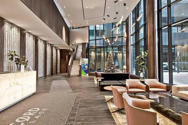 90 Queens Wharf RD #810, Toronto C01, ON M5V 0J4