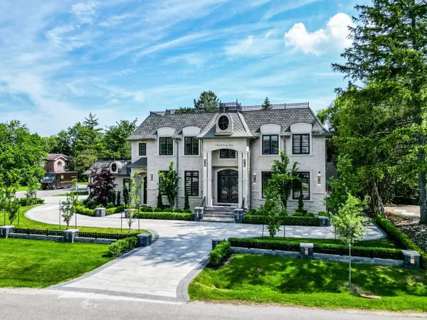 1 Huckleberry LN, Markham, ON L3T 1C6