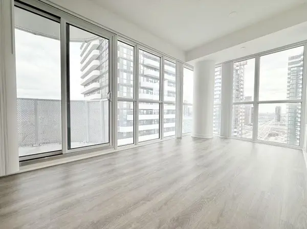 195 Commerce ST #3715, Vaughan, ON L4K 0P9