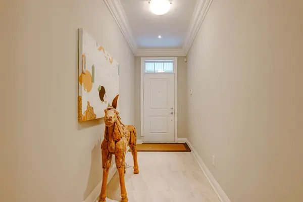 15 Dunton LN, Richmond Hill, ON L4B 0G4