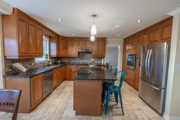 865 Chelsea CRES, Cornwall, ON K6H 6Y6