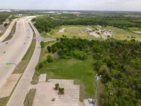 2200 N Carrier Parkway, Grand Prairie, TX 75050