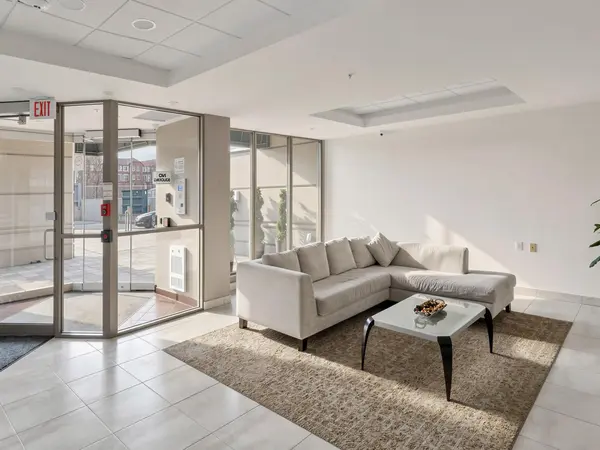 920 Sheppard AVE W #711, Toronto C06, ON M3H 0A2