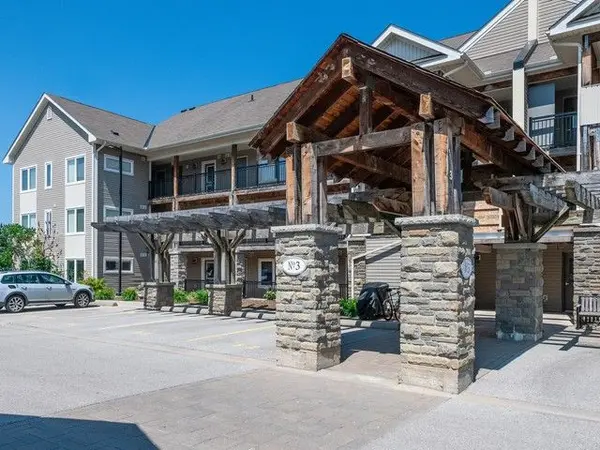 3 Brandy Lane DR #302, Collingwood, ON L9Y 0X4