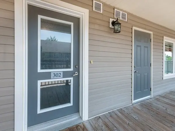 3 Brandy Lane DR #302, Collingwood, ON L9Y 0X4