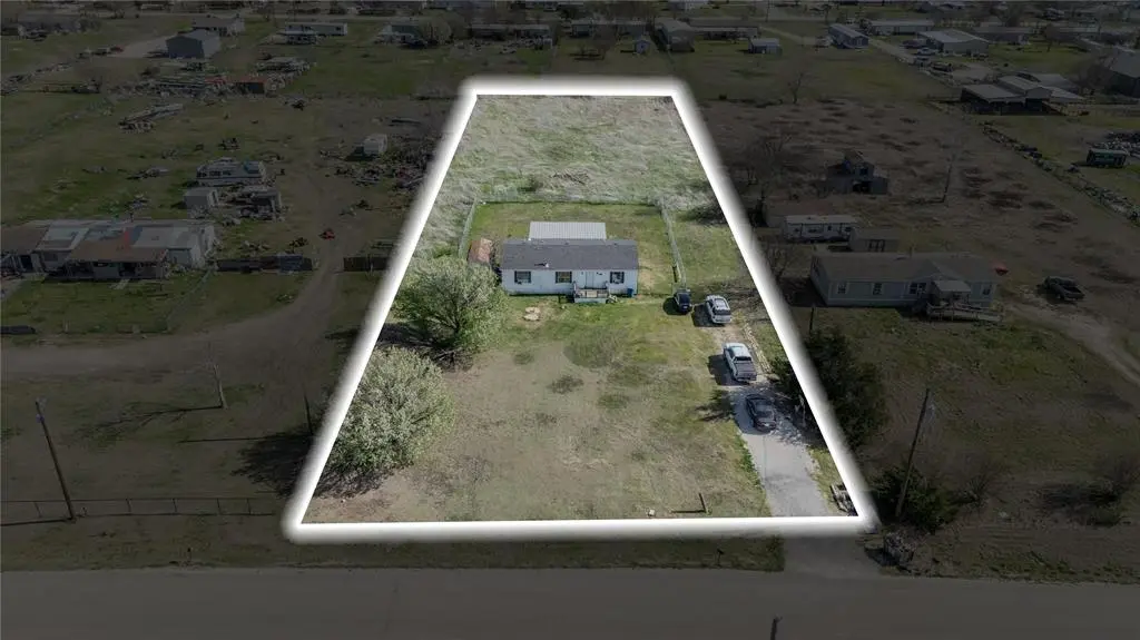 9020 Sallys Way, Alvarado, TX 76009