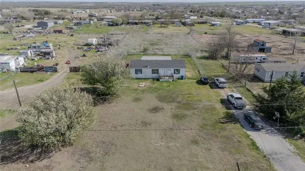 9020 Sallys Way, Alvarado, TX 76009