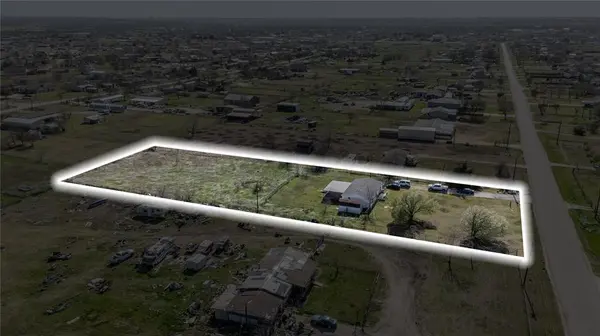 9020 Sallys Way, Alvarado, TX 76009