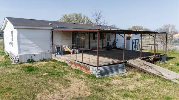 9020 Sallys Way, Alvarado, TX 76009