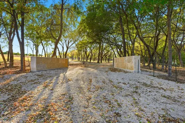 2401 Bear Creek Road, Aledo, TX 76008