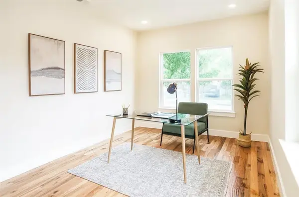 627 S Willomet Avenue, Dallas, TX 75208