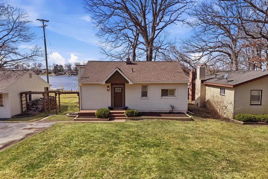 1700 S Hughes RD, Genoa Twp, MI 48114