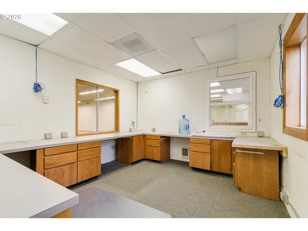 24716 TERRITORIAL HWY, Monroe, OR 97456