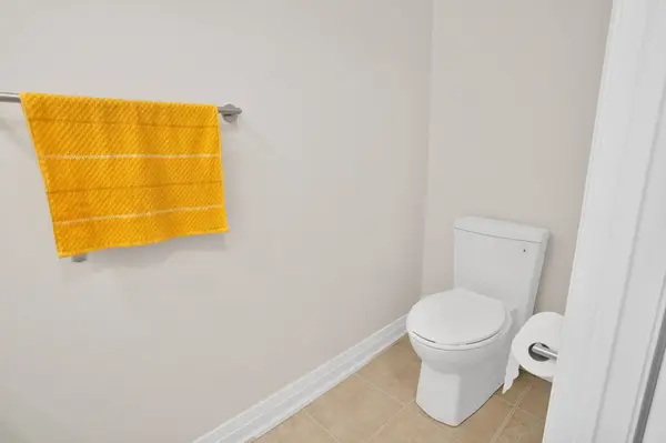 85 Attmar DR #328, Brampton, ON L6P 0Y6