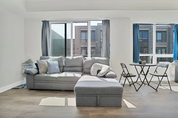 85 Attmar DR #328, Brampton, ON L6P 0Y6