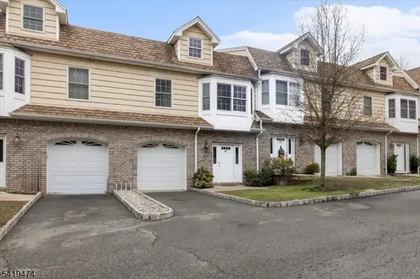 35 Bellows Ln, Montville Twp., NJ 07082